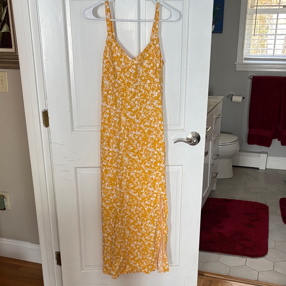 Old Navy Yellow and White Floral Maxi Dress